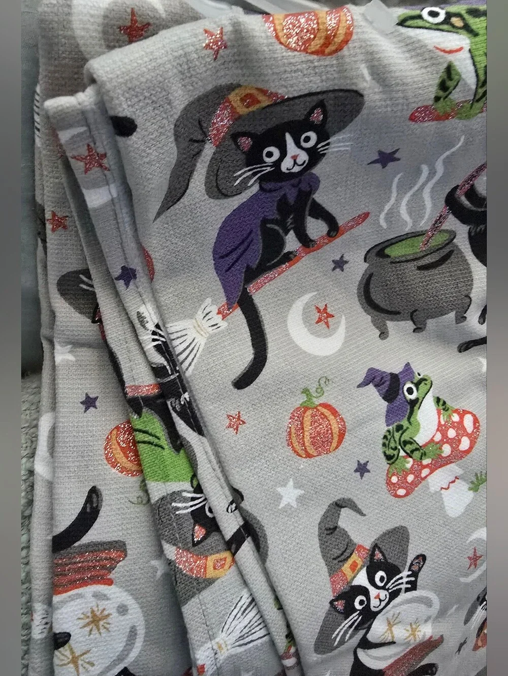 Isaac Mizrahi Kitchen Towel Witch Black Cats 2 Pc
